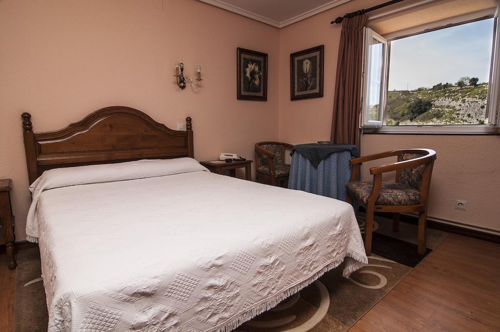 Riodeva Hotel Unquera Værelse billede