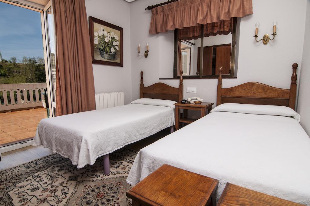 Riodeva Hotel Unquera Værelse billede